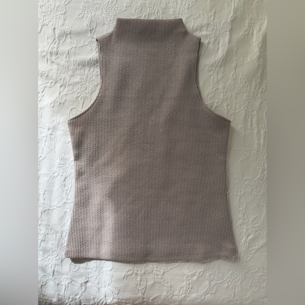 H&M Taupe Sleeveless Knit Top